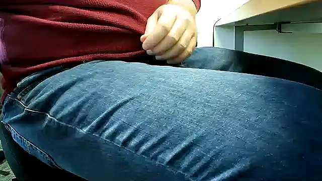 Snapshot of 69bezfleku chatting on 12-19-24, 07:29 69bezfleku online show from 12-19-24, 07:29