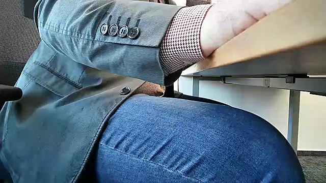 Snapshot of 69bezfleku chatting on 02-19-25, 07:17 69bezfleku online show from 02-19-25, 07:17