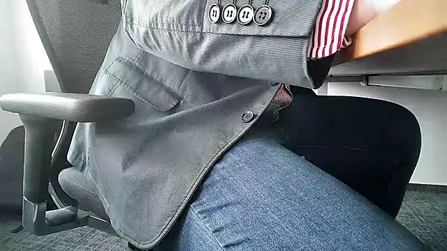 Snapshot of 69bezfleku chatting on 03-11-25, 01:34 69bezfleku online show from 03-11-25, 01:34