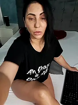 Snapshot of charrlote_love chatting on 05-07-26, 02:11 charrlote love online show from 05-07-26, 02:11