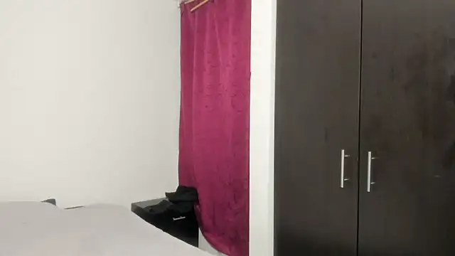 skinny Yizz online show from 10-11-25, 11:14