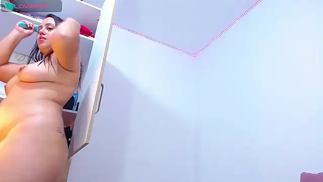 Luciana0226 online show from 03-18-25, 09:53