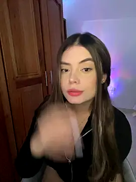 Snapshot of Miss_valeriaa chatting on 10-30-25, 04:08 Miss valeriaa online show from 10-30-25, 04:08