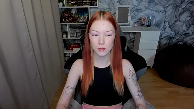 litl Mia online show from 10-13-25, 03:23