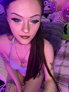 Snapshot of BlaizeyBBy chatting on 03-09-25, 09:57 BlaizeyBBy online show from 03-09-25, 09:57