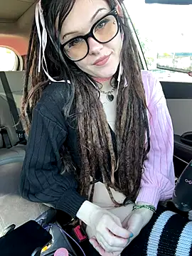 Snapshot of BlaizeyBBy chatting on 09-23-25, 11:08 BlaizeyBBy online show from 09-23-25, 11:08