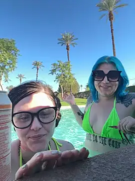 Snapshot of BlaizeyBBy chatting on 11-08-25, 10:30 BlaizeyBBy online show from 11-08-25, 10:30