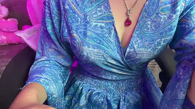 Snapshot of Queen_Angelena chatting on 03-08-26, 02:15 Queen Angelena online show from 03-08-26, 02:15