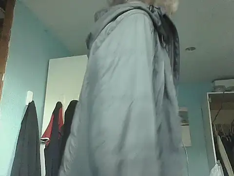 Snapshot of SexyRach75 chatting on 10-13-25, 03:01 SexyRach75 online show from 10-13-25, 03:01