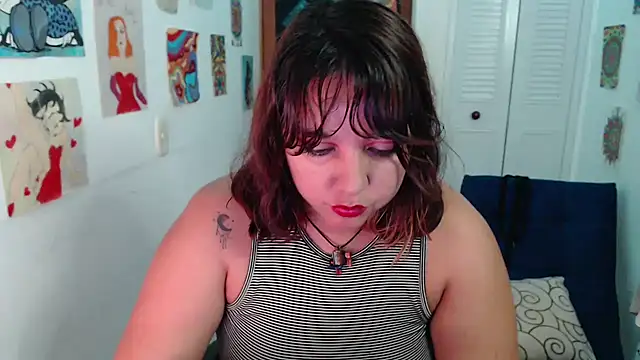 Snapshot of soynanabela28 chatting on 04-05-26, 05:04 soynanabela28 online show from 04-05-26, 05:04