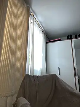 xlovelygirlx online show from 10-04-25, 05:00