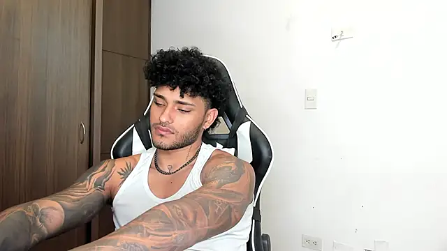 Alessandro Vanni online show from 12-08-24, 05:44