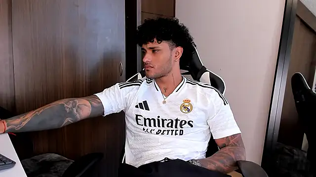 Alessandro Vanni online show from 01-12-25, 04:08