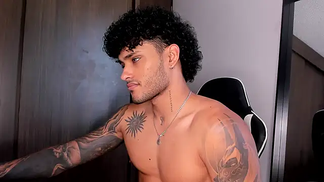 Alessandro Vanni online show from 01-14-25, 04:50