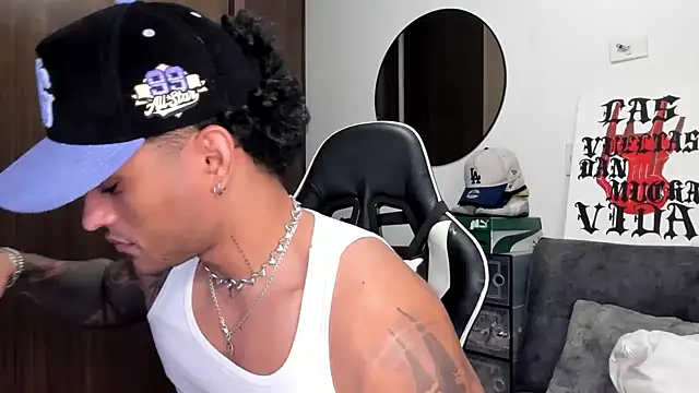 Alessandro Vanni online show from 09-10-25, 02:22