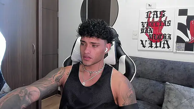 Alessandro Vanni online show from 12-22-25, 03:42