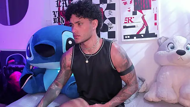 Alessandro Vanni online show from 05-09-26, 01:38