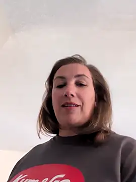 Canadian BBW online show from 10-22-25, 06:29