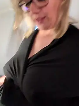 Canadian BBW online show from 05-13-26, 09:33