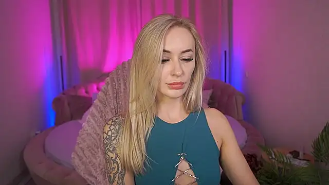 GraceCandy online show from 10-08-25, 09:23