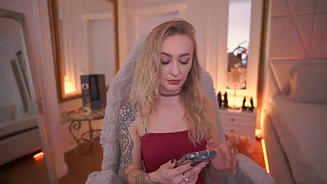 Snapshot of GraceCandy chatting on 02-10-26, 10:36 GraceCandy online show from 02-10-26, 10:36