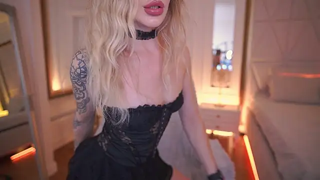 Snapshot of GraceCandy chatting on 02-12-26, 03:51 GraceCandy online show from 02-12-26, 03:51