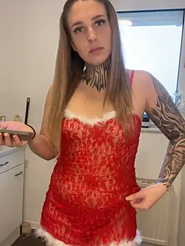 Snapshot of joanaelaa chatting on 12-14-24, 01:38 joanaelaa online show from 12-14-24, 01:38