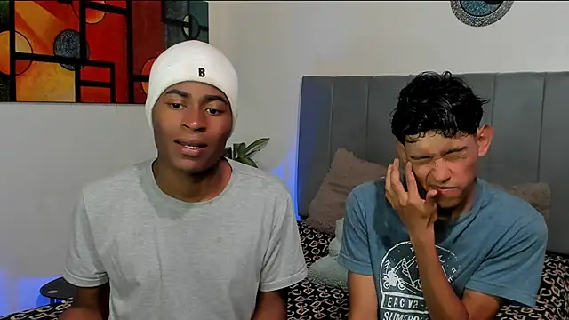 Snapshot of CrissBrownxxx chatting on 11-04-25, 04:00 CrissBrownxxx online show from 11-04-25, 04:00