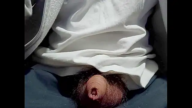 hairyuncut00 online show from 01-16-25, 06:59