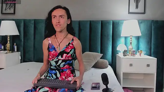 Karol fenixx online show from 01-08-25, 10:16