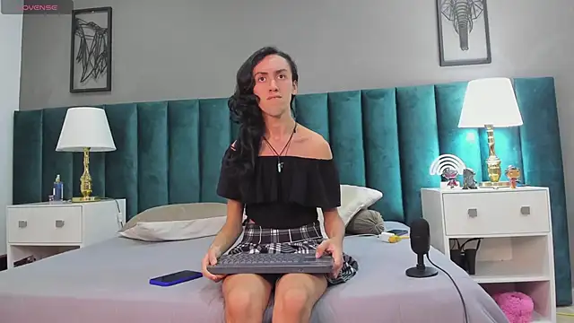 Karol fenixx online show from 02-06-25, 04:21