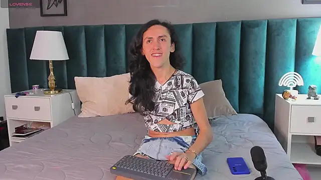 Karol fenixx online show from 02-25-25, 04:42