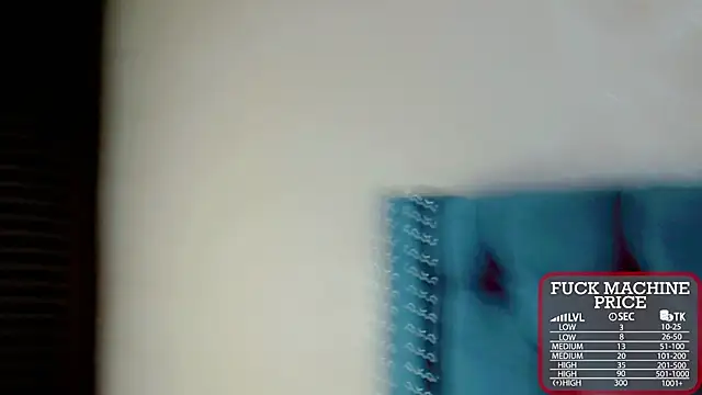 Imannejulienne online show from 10-31-25, 12:44