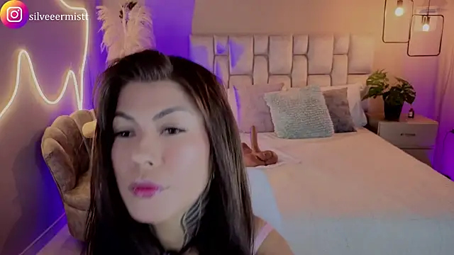 pamela reyes  online show from 04-30-26, 02:56