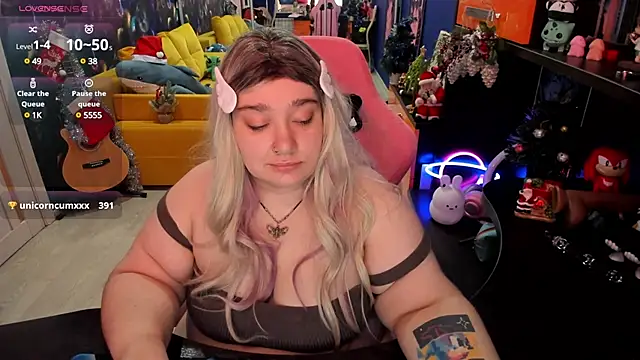 Softie Sofy online show from 12-24-24, 05:27