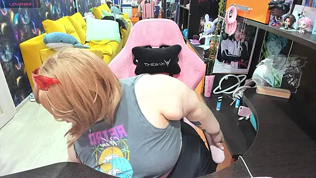 Softie Sofy online show from 05-08-26, 02:06