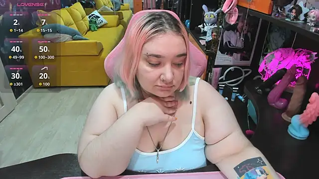 Softie Sofy online show from 06-06-26, 01:11
