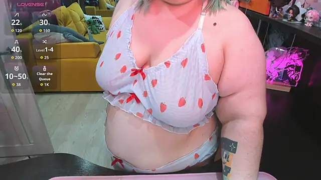 Softie Sofy online show from 06-17-26, 02:03