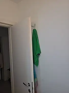 Domixdyva online show from 10-29-25, 01:08