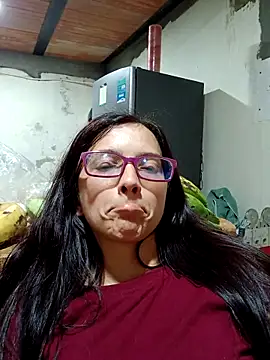 Snapshot of Perladulce chatting on 05-05-26, 04:37 Perladulce online show from 05-05-26, 04:37