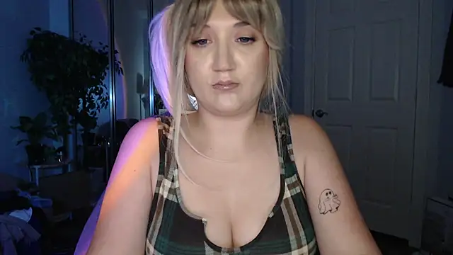 GoddessEmmy online show from 06-17-26, 05:32