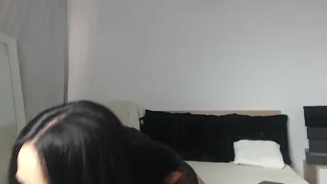 Layla23a online show from 06-19-26, 09:24