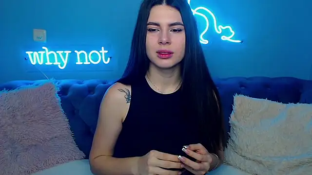 ViollinaLove online show from 01-17-25, 05:42
