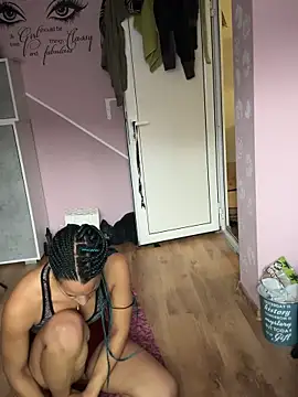 Snapshot of AaliyahHarris chatting on 12-02-24, 11:45 AaliyahHarris online show from 12-02-24, 11:45