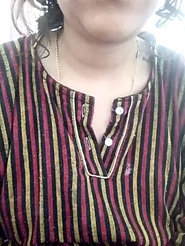 Snapshot of Lavanya_Shah chatting on 03-18-25, 05:41 Lavanya Shah online show from 03-18-25, 05:41