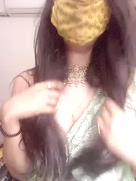 Snapshot of Lavanya_Shah chatting on 10-28-25, 02:42 Lavanya Shah online show from 10-28-25, 02:42