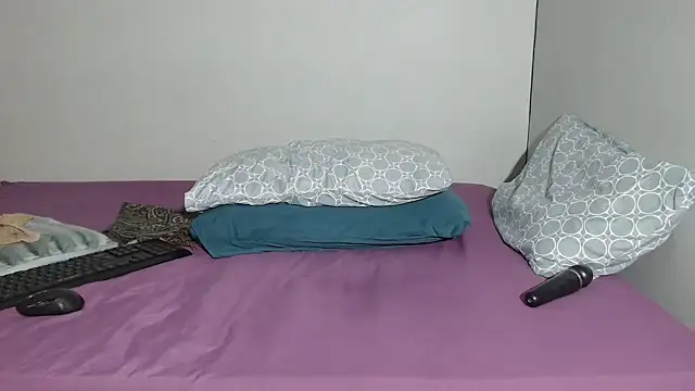 Snapshot of ANGELINE600 chatting on 02-21-25, 06:37 ANGELINE600 online show from 02-21-25, 06:37