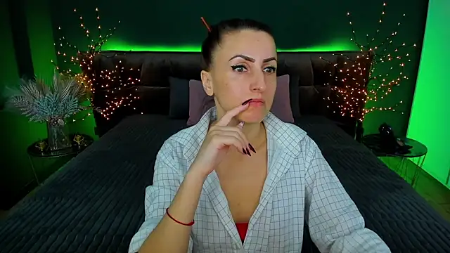 Rebecca Diamond online show from 01-29-25, 06:43