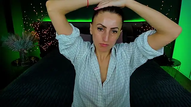 Rebecca Diamond online show from 01-29-25, 09:44