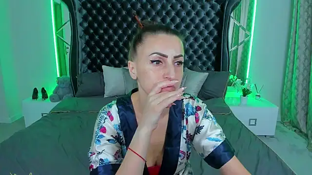 Rebecca Diamond online show from 11-23-25, 06:02